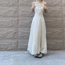U型领白色吊带连衣裙女夏季旅游度假裙子感收腰显瘦气质长裙