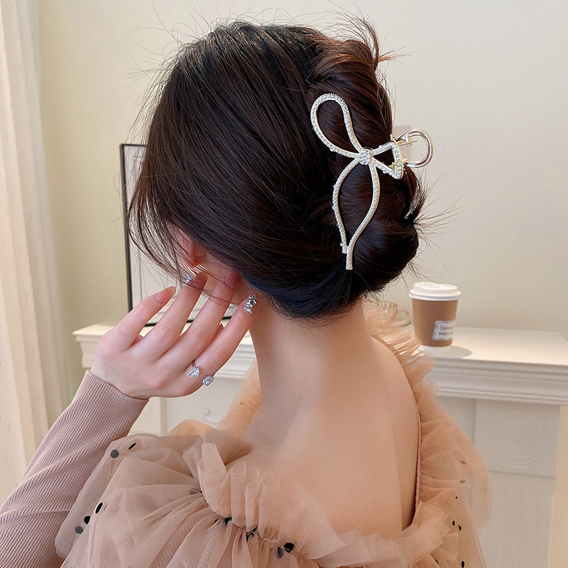 镶钻珍珠蝴蝶结鲨鱼夹韩国抓夹高级感后脑勺发卡女金属冷淡风发饰