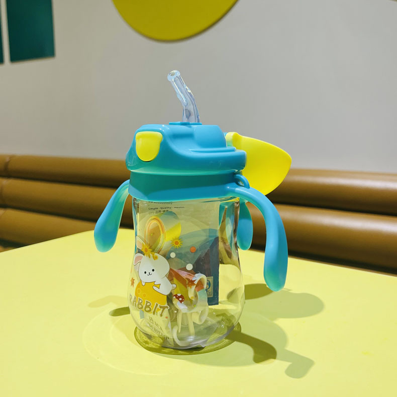 Factory Wholesale Children's Straw Cup Pc Plastic Water Cup Kindergarten Baby Drinking Water with Handle Baby Drink Learning Cup