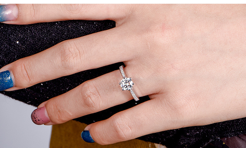 gra莫桑钻s925银莫桑石经典六爪女戒指女一克拉白金结婚求婚戒