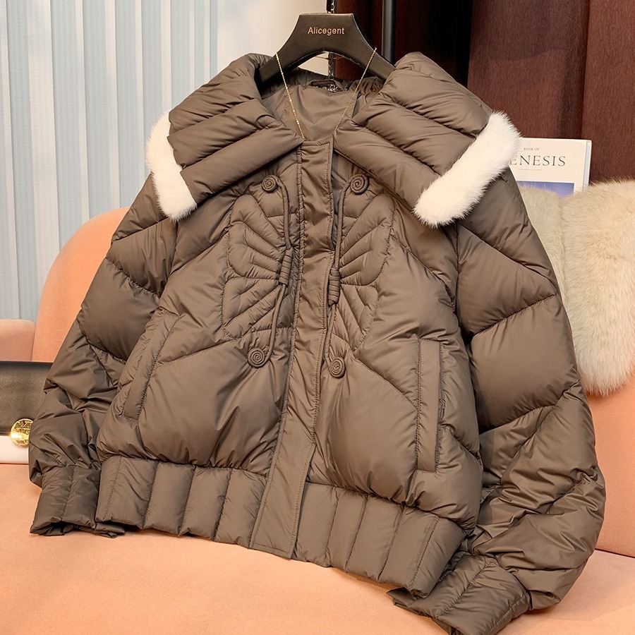 娃娃领毛领羽绒服设计感时尚洋气女款2023冬季新款宽松高端鹅绒服