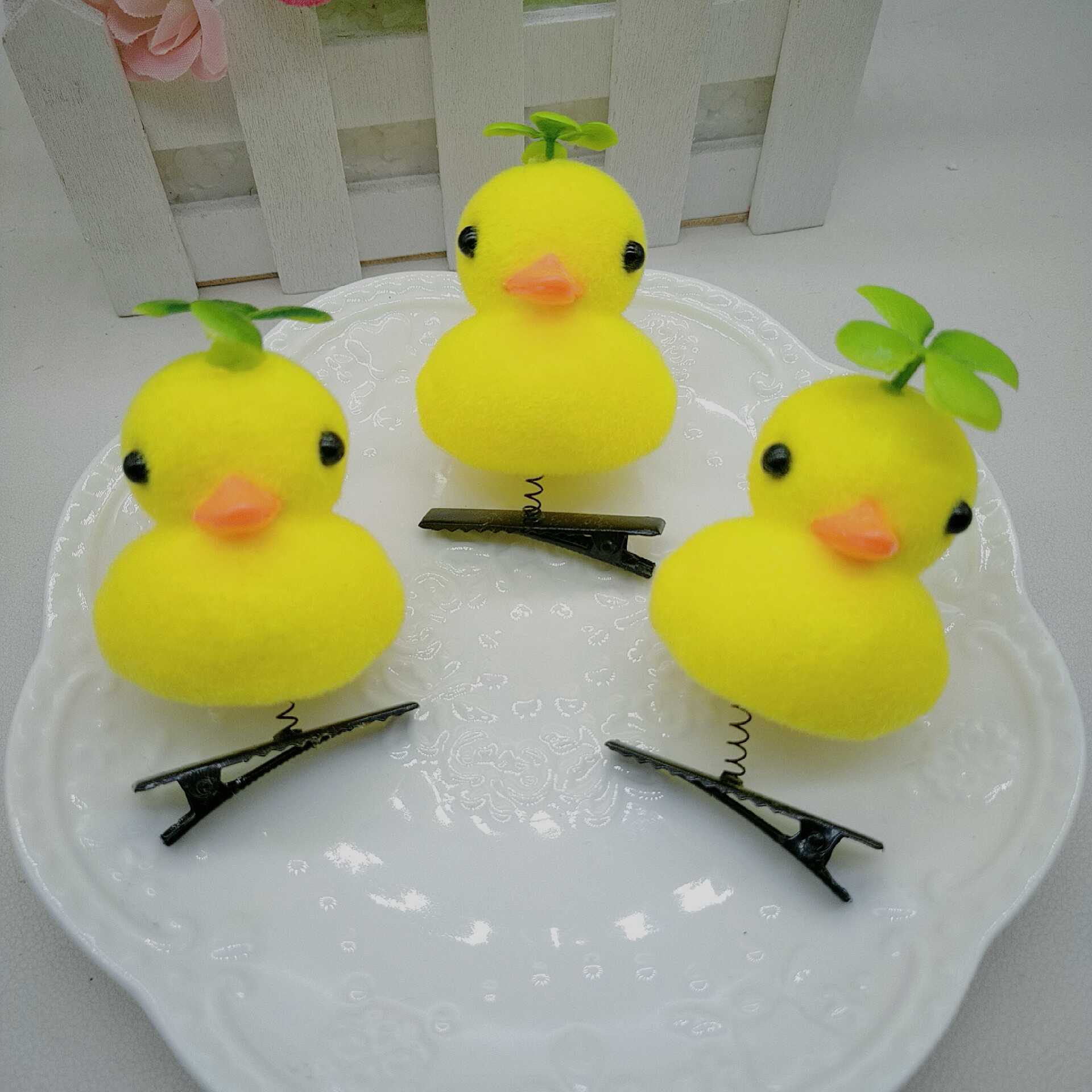 跨境新品卖萌四叶草小黄鸭发夹头上长草鸭子发卡个性搞笑班级礼品