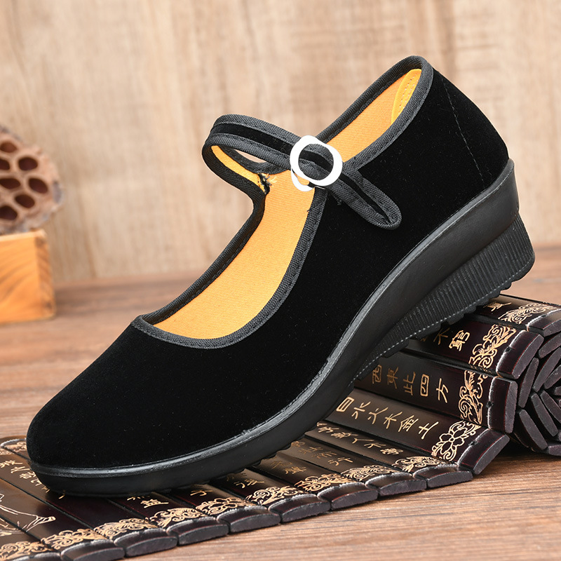 老北京布鞋女士坡跟广场舞鞋黑色单鞋工作鞋妈妈散步鞋酒店上班鞋