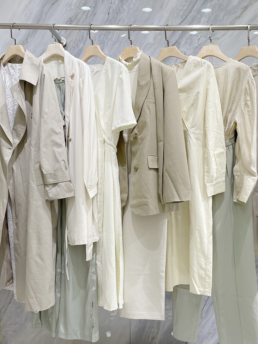 me嘉蜜杭州一线品牌折扣女装时尚轻奢女装连衣裙四季青档口的女装