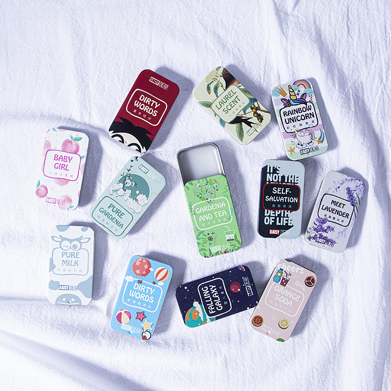 小城伊香高档男女便携式卡通固体香膏车用载卡片口袋香水淡香香膏