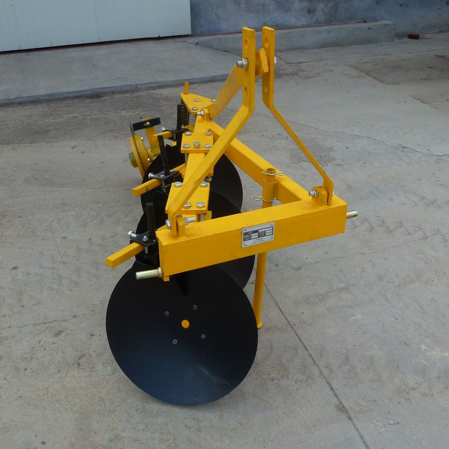 ychs圆盘犁1lyq圆盘犁三点悬挂圆盘犁黄色犁