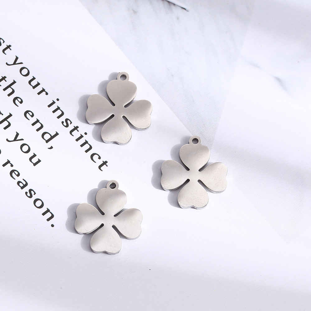 Lucky Four-Leaf Clover DIY Necklace Pendant All-Match Stylish Pendant Accessories Stainless Steel Dignified Pendant in Stock Wholesale