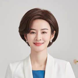 时尚发型短发女