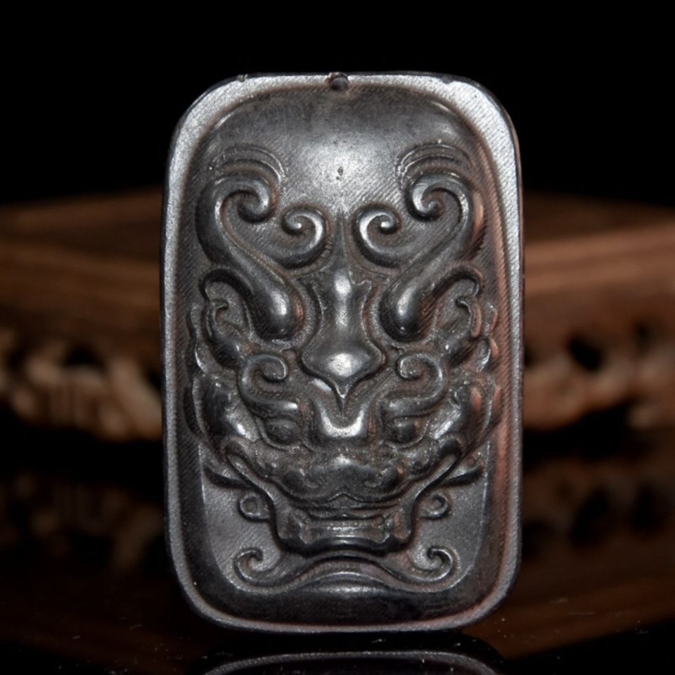 石铁陨石虎牌牌子吊坠挂件