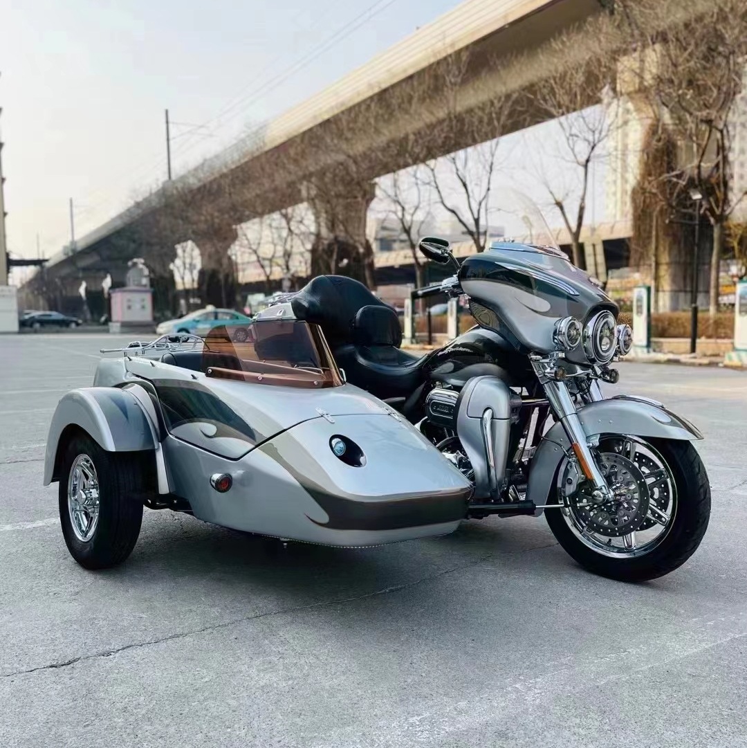 进口哈雷滑翔偏三轮金刚狼复古巡航太子旅行大踏板重机跑车摩托车