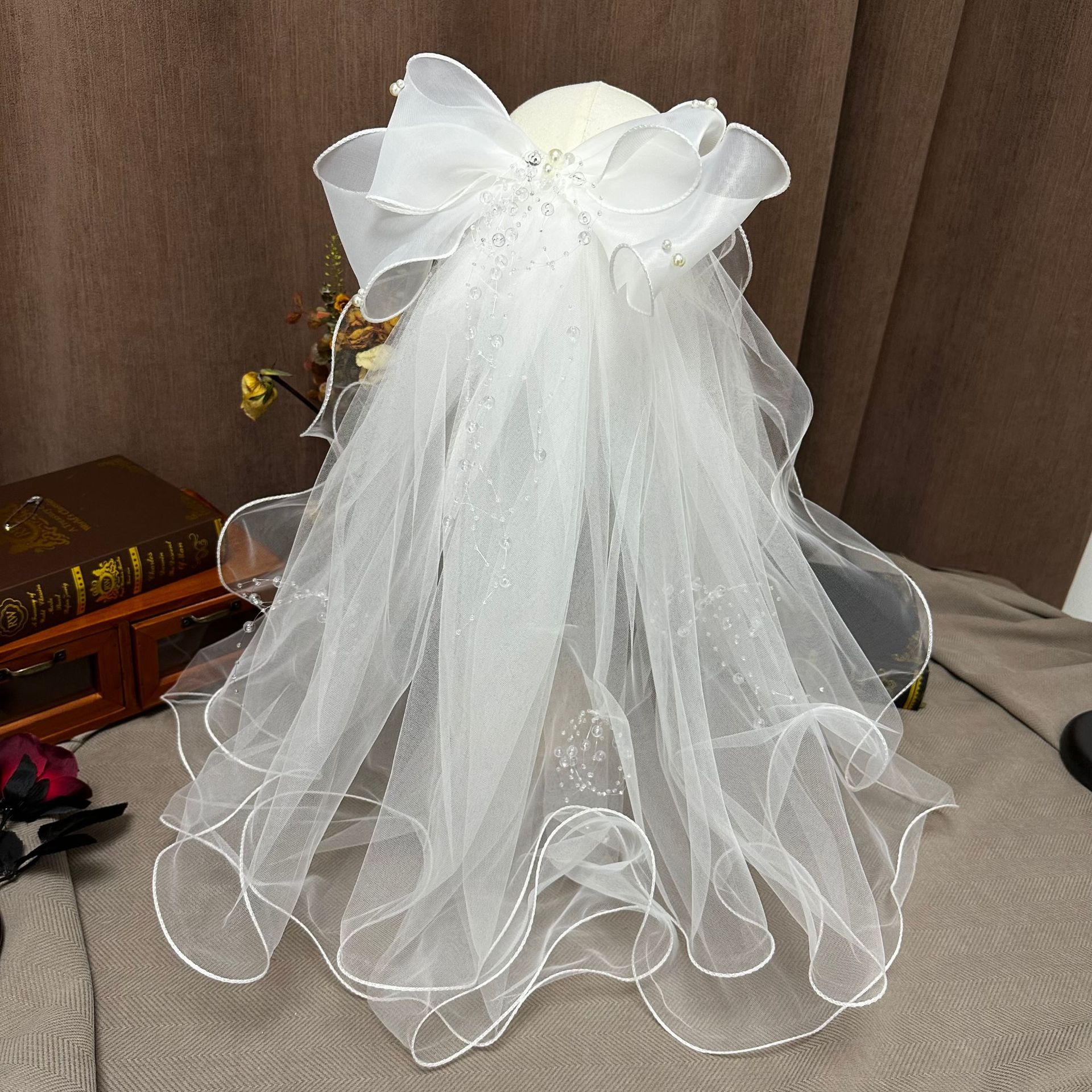 梦幻网红儿童头纱双层蝴蝶结丝带公主新娘珍珠卷边拍照发光头饰