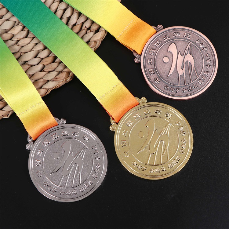 通用跑步比赛奖牌 马拉松荣誉纪念金银铜牌 运动会奖章挂牌批发