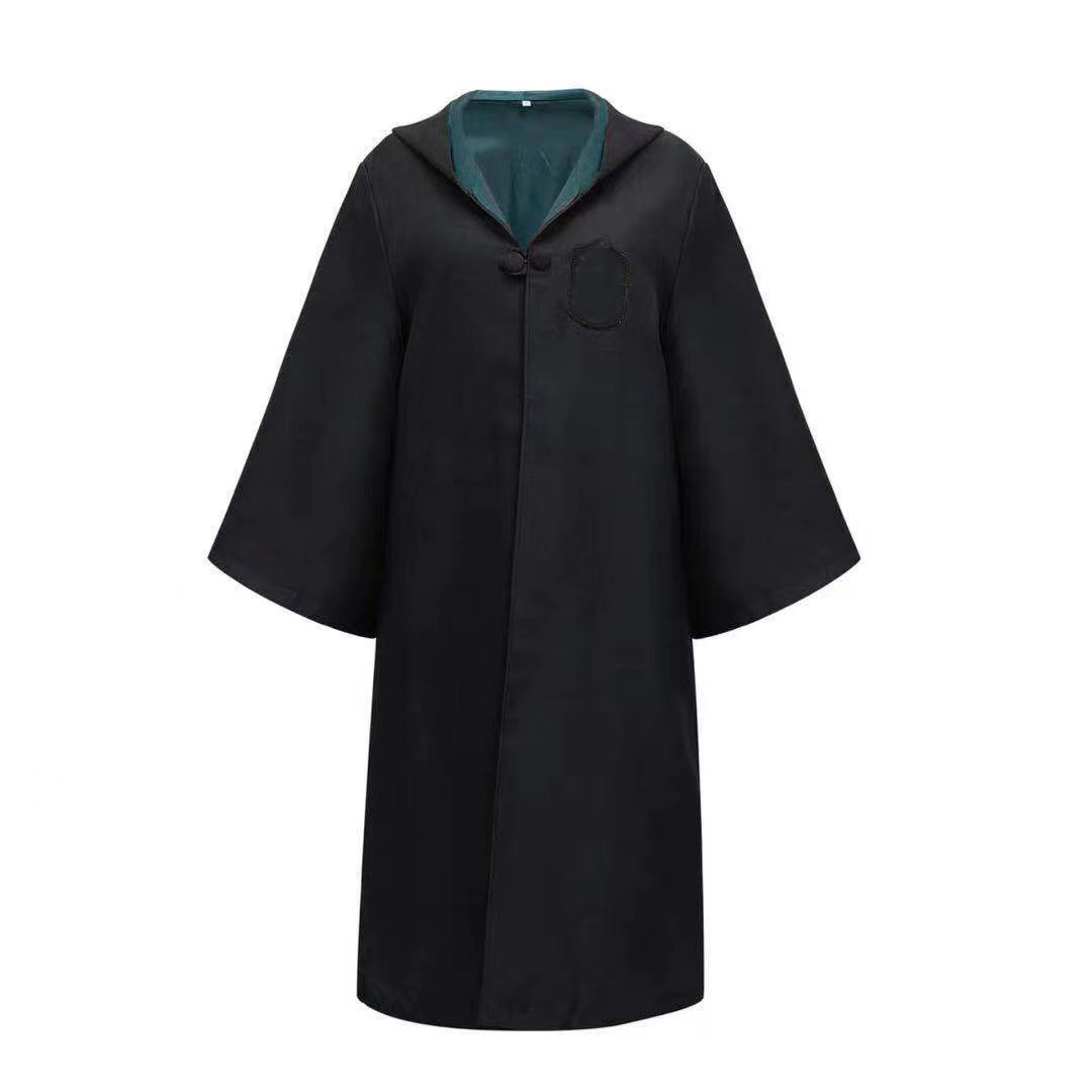 Harry Potter Cape Is the Same Costume as the Cosplay Costume