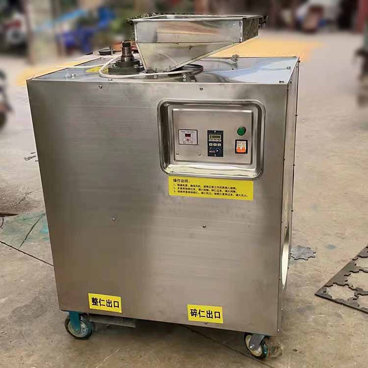 新型电动硬皮核桃自动剥壳机 干核桃去皮机图片