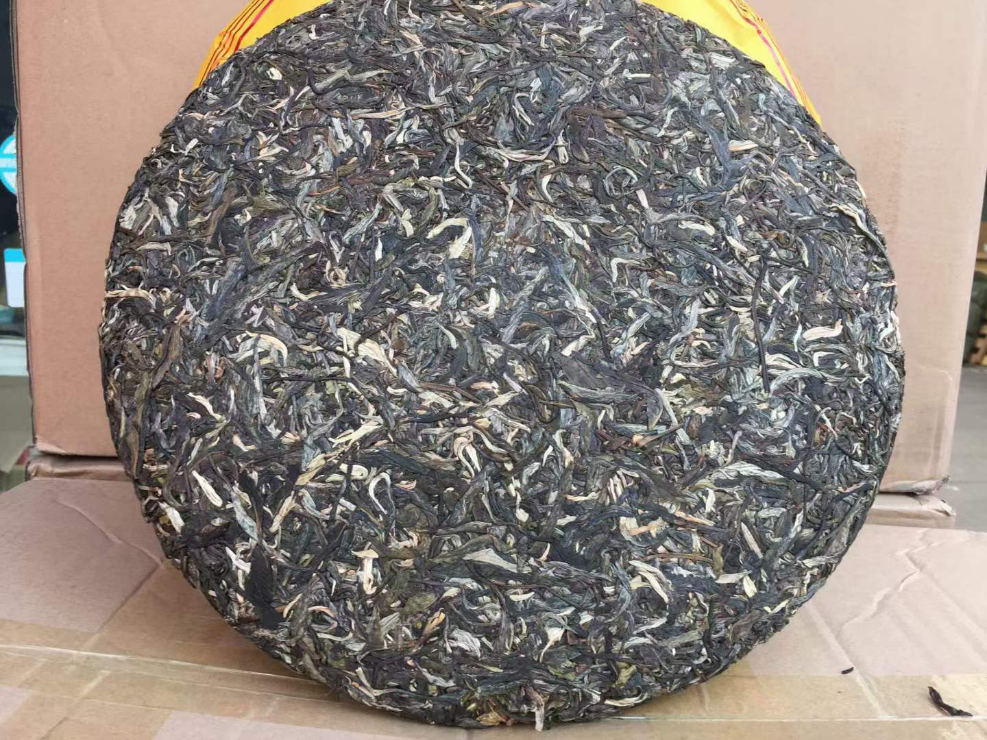 云南勐海普洱茶生茶饼3公斤大饼3000g古树茶叶工艺茶厂家大饼茶