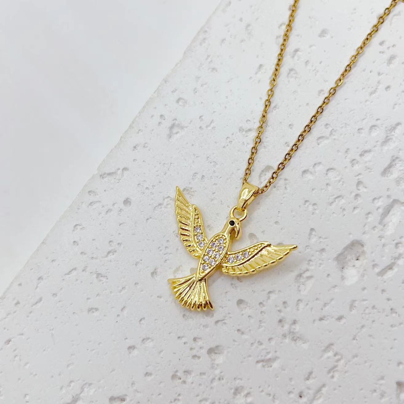 Niche Design Micro-Inlaid Copper Zircon Phoenix Wings Clavicle Chain Electroplated 18K Personality Temperament Clavicle Chain Female