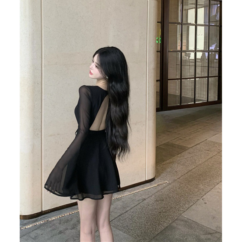 实拍2023设计感御姐风收腰a字露背气质高级感黑色长袖连衣短裙女