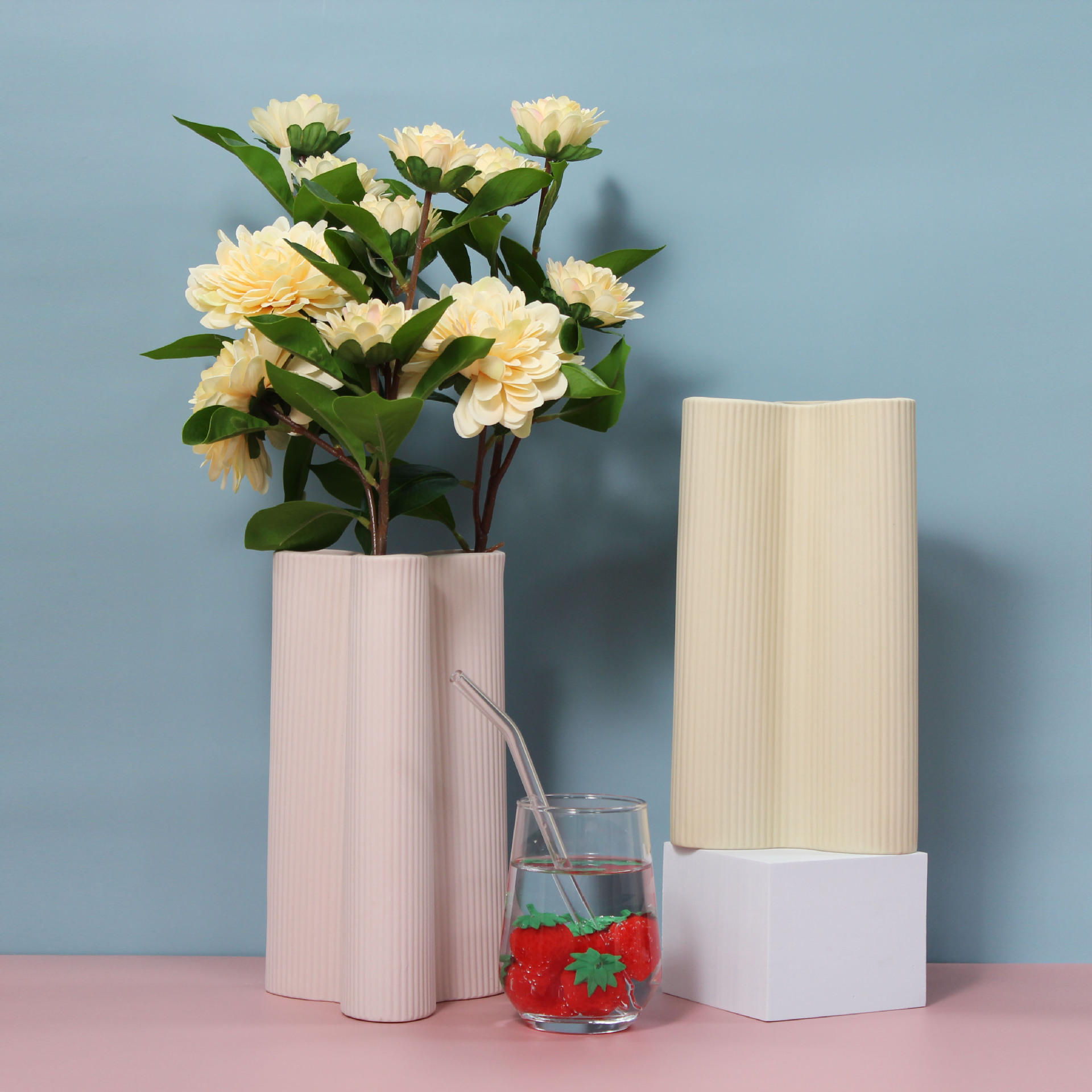 北欧莫兰迪异形装饰条纹花瓶摆件  客厅哑光陶瓷家居花瓶