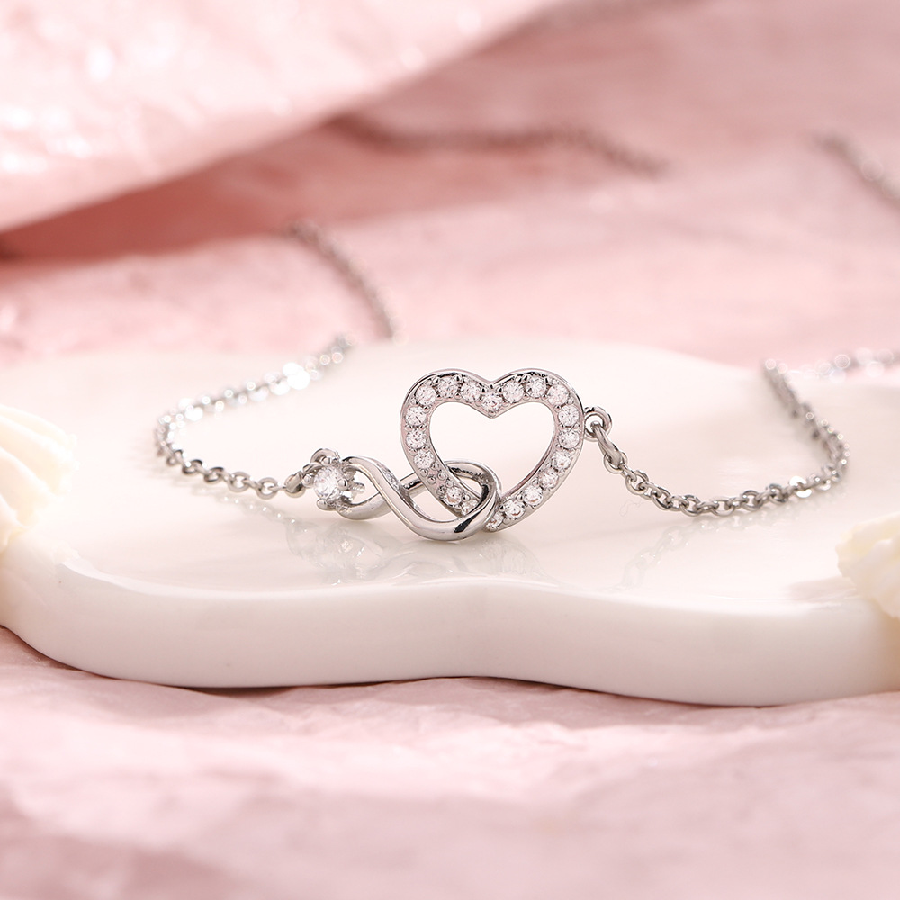 无限爱意闪钻爱心项链ins潮小众设计感网红镂空8字心形吊坠锁骨链