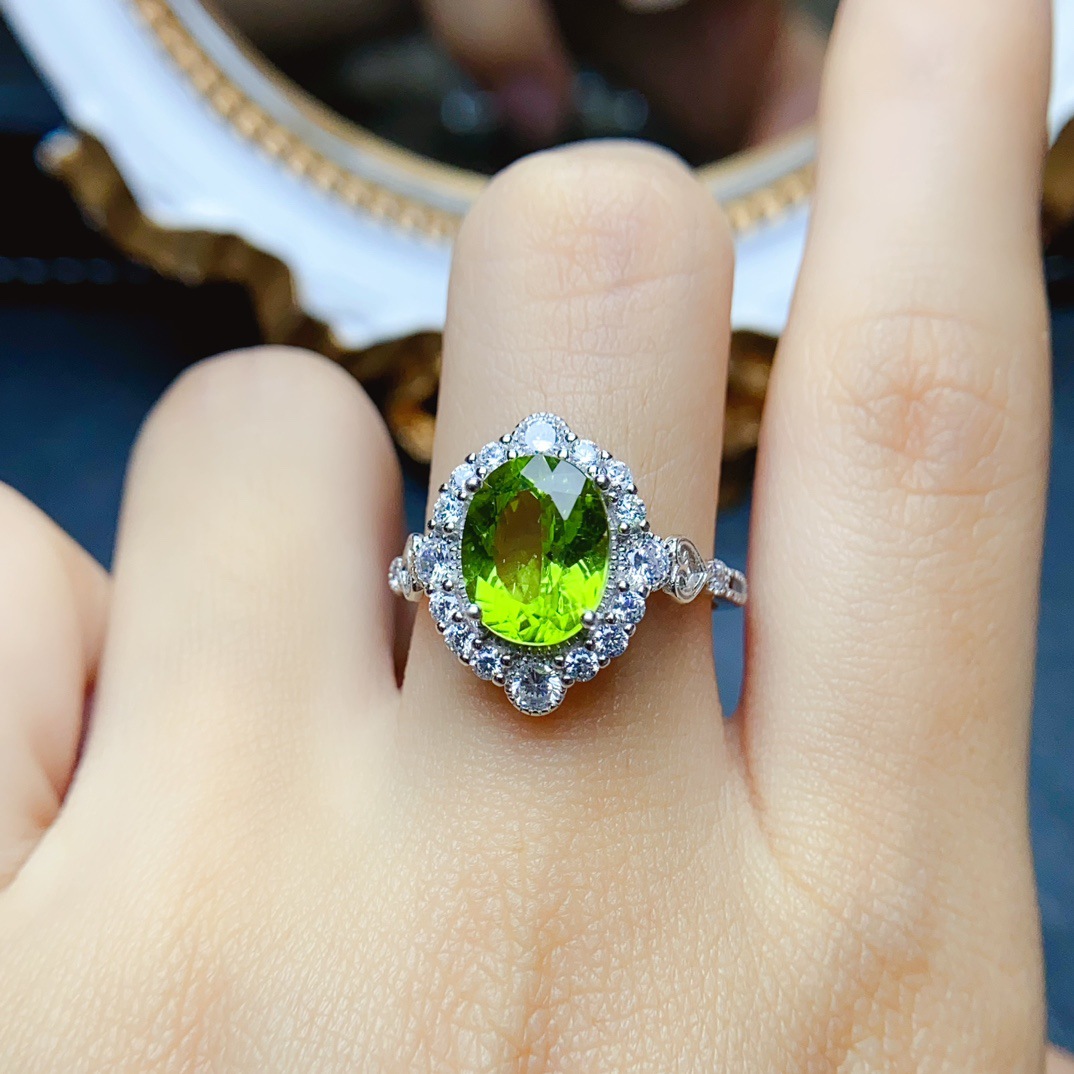 天然爆款橄榄石戒指s925银女饰主石8*10热销跨境一件代发-阿里巴巴