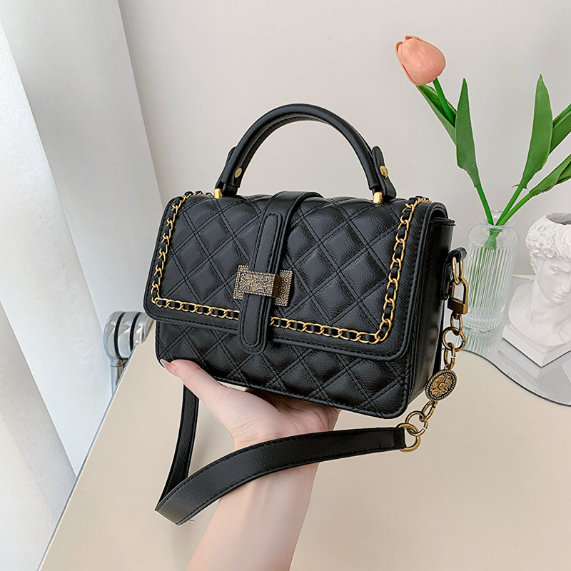 Spring Bag Women's 2023 New Popular Messenger Bag This Year Niche Advanced Texture Handbag Shoulder Bag