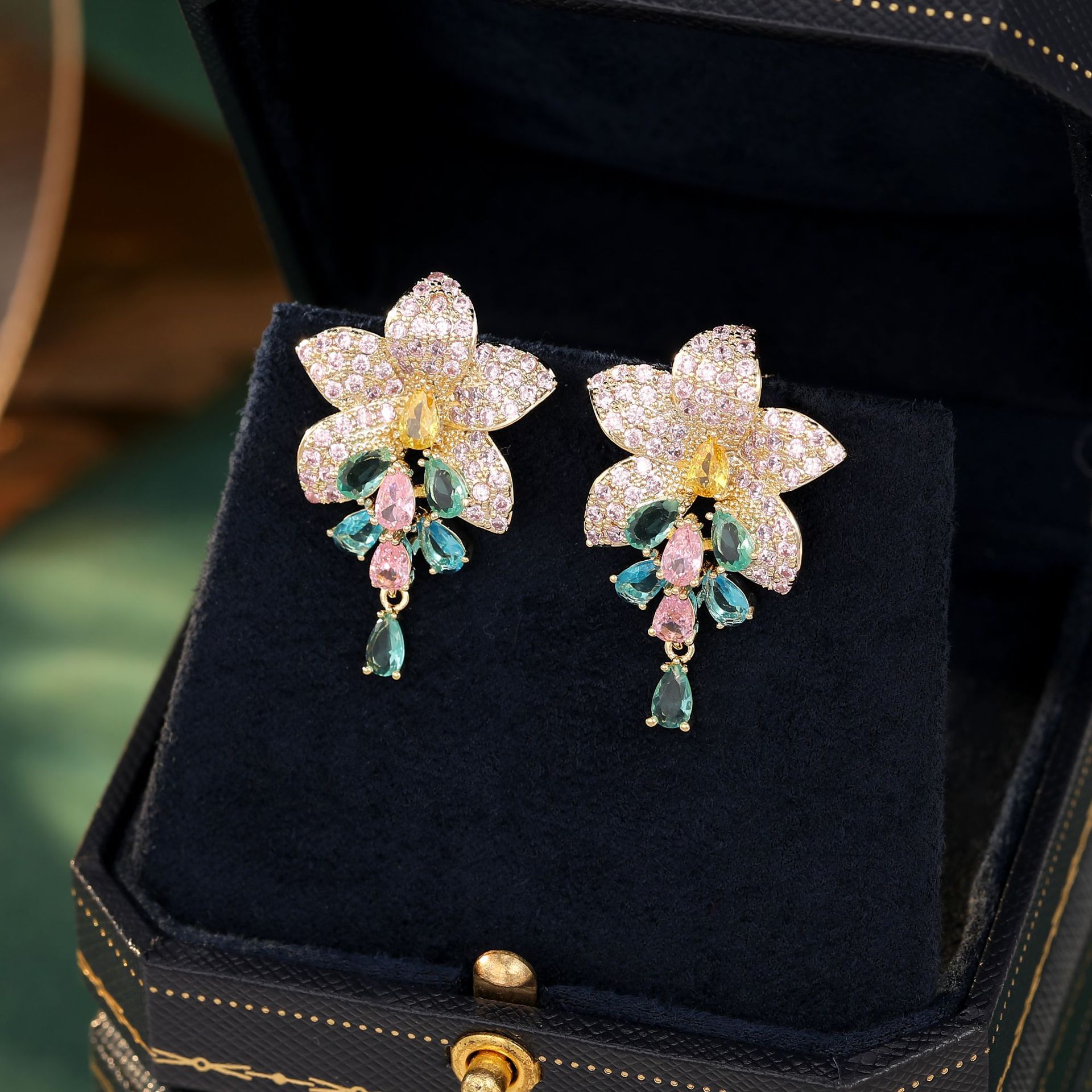 欧美新款耳饰晚宴奢华铜镶锆石镀金超闪气质s925银针灵动花朵耳环