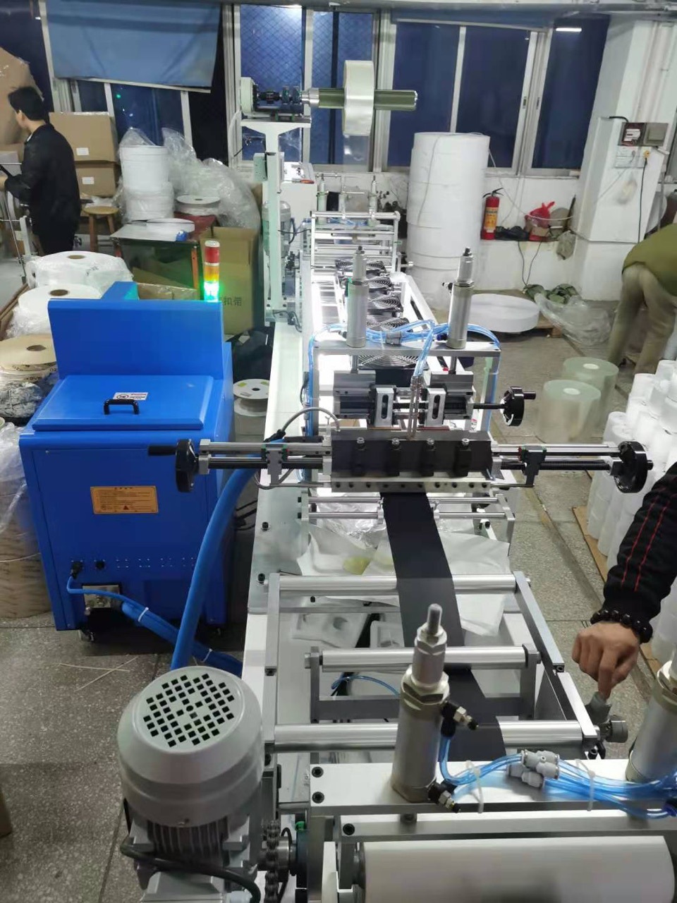 0成交0台魔术贴粘扣带自动涂胶设备 魔术贴背胶机