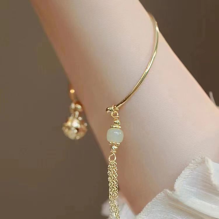 New Ins Xiaohongshu Special-Interest Design Girlfriends National Style Gold Silk Bell Pendant Girlfriends Bracelet Bracelet for Women