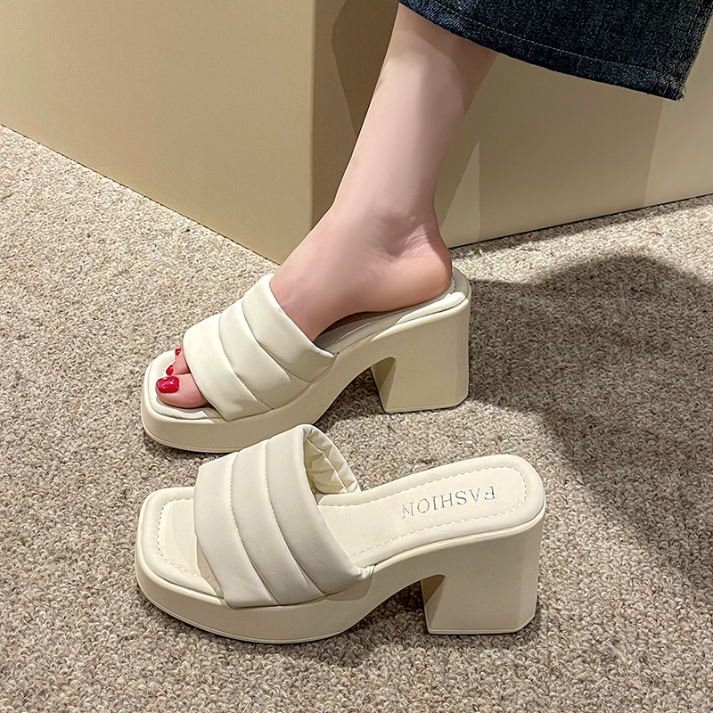 Women's Thick-Soled Sandals and Slippers Ins Trendy Outdoor Slippers 2023 Summer Fashion New Chunky Heel High Heels