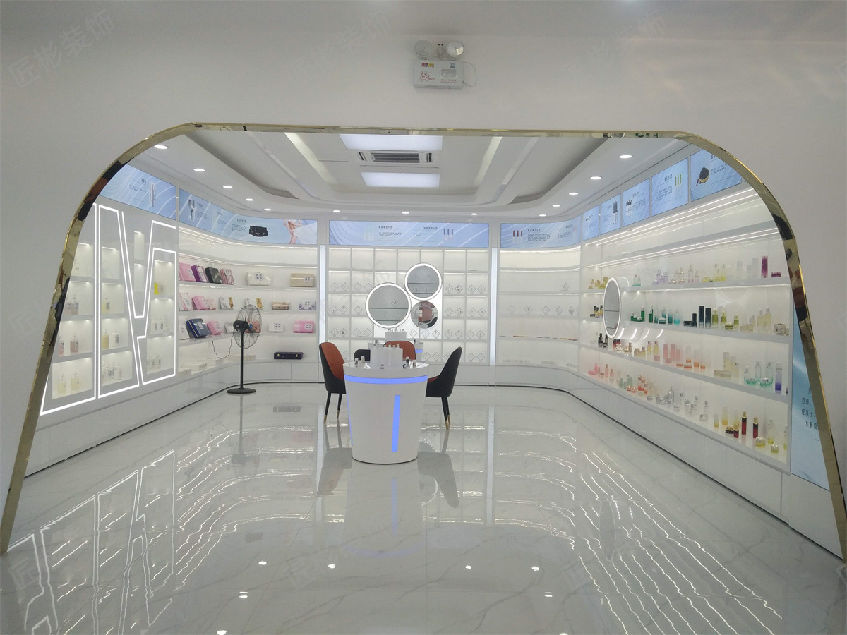 广东烤漆企业展厅展示柜 大型化妆品异形展示柜设计整店输出定制