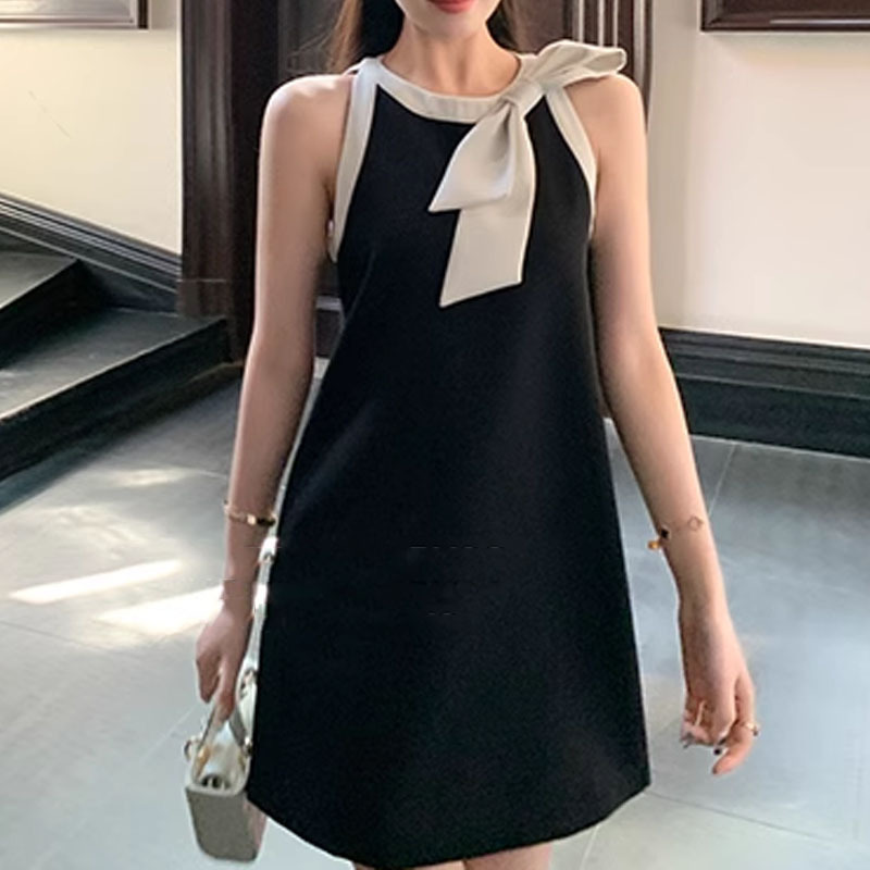 独宠小千金_撞色领结无袖名媛小香风连衣裙女夏新款千金感连衣裙