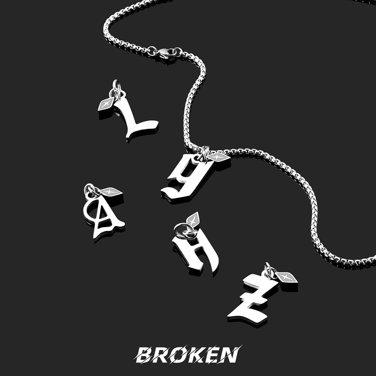 broken 钛钢字母项链男嘻哈风小众设计感卫衣毛衣链女不掉色吊坠