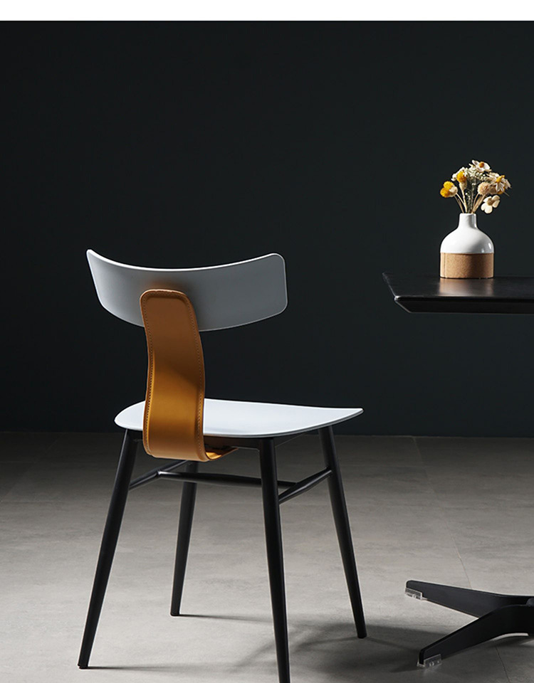 北欧设计师创意餐椅塑料椅子意大利餐椅洽谈接待商务黑色金属凳子
