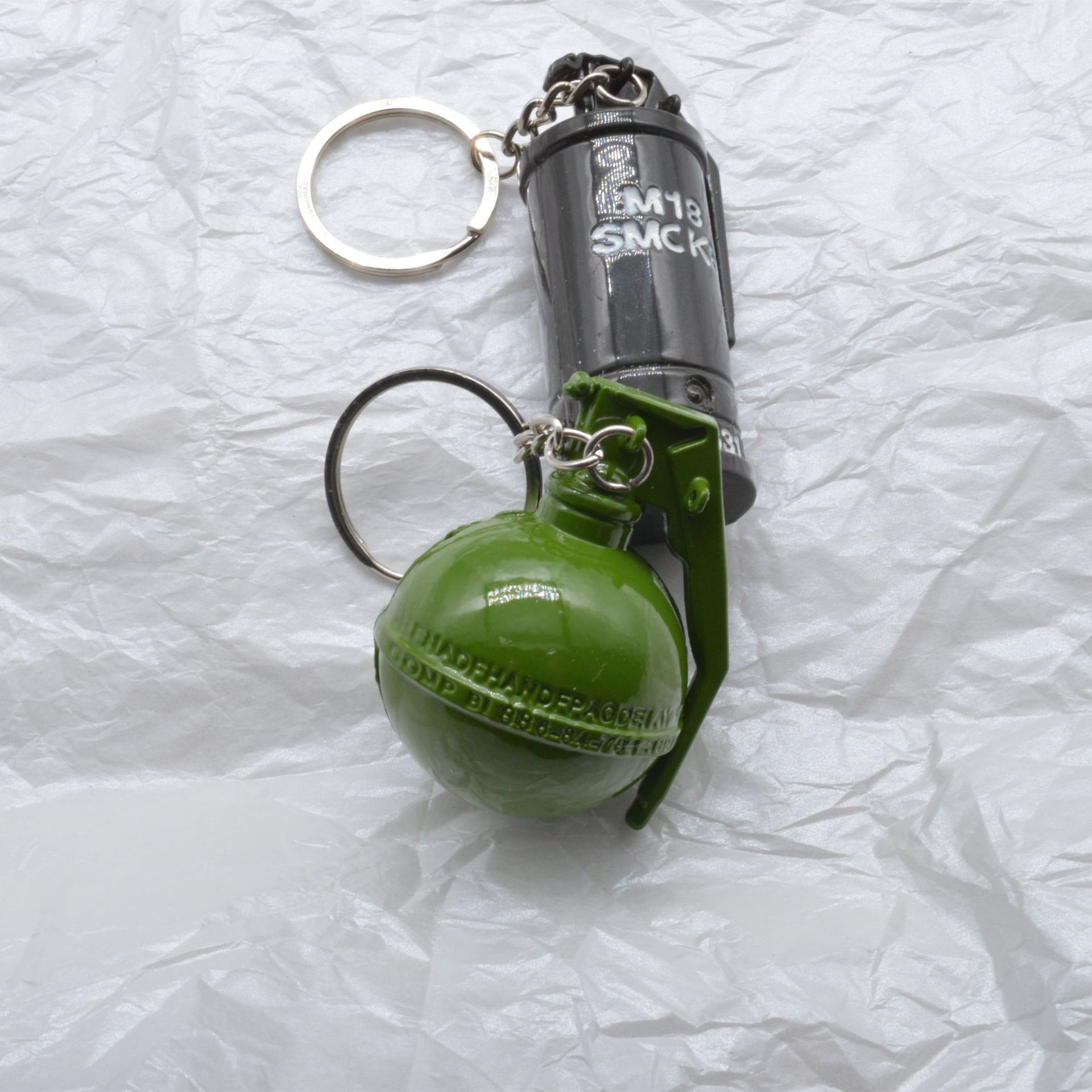 吃鸡游戏钥匙扣手雷碎片烟雾弹绝地求生周边挂件小礼品