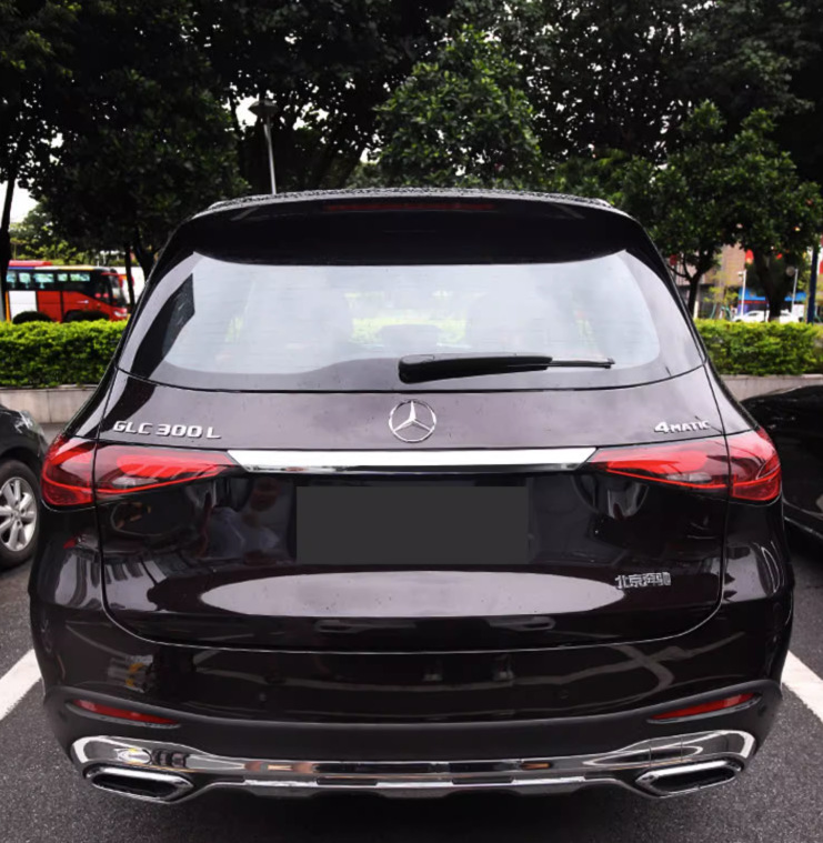 适用奔驰23款glc300l glc260l尾箱后饰条后备箱亮条改装防刮饰条