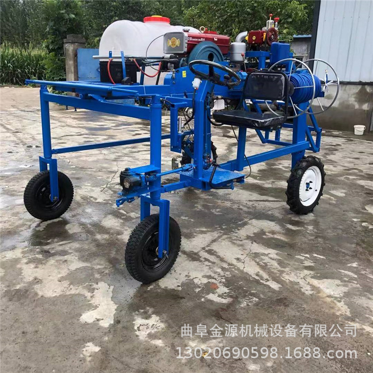 小型四轮打药机 自走式打药机 新型四轮打药机图片