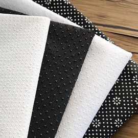 无纺布滴塑防滑布宠物沙发垫座垫止滑布地垫地毯梅花点塑厂家现货