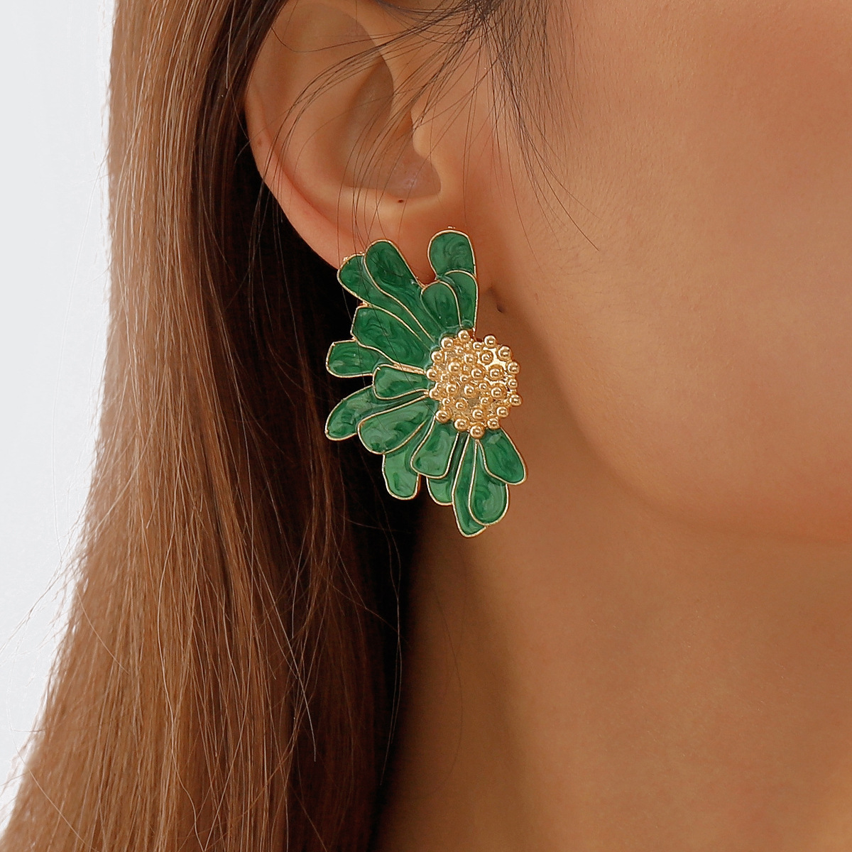 E8418 Foreign Trade New Earrings European and American Retro Alloy Flower Earrings Women's Elegant Pattern Flower Earrings