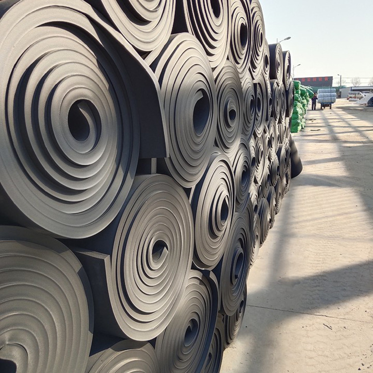 b1级阻燃隔热橡塑板 铝箔背胶橡塑保温棉 产地直发5060厚b1级橡塑