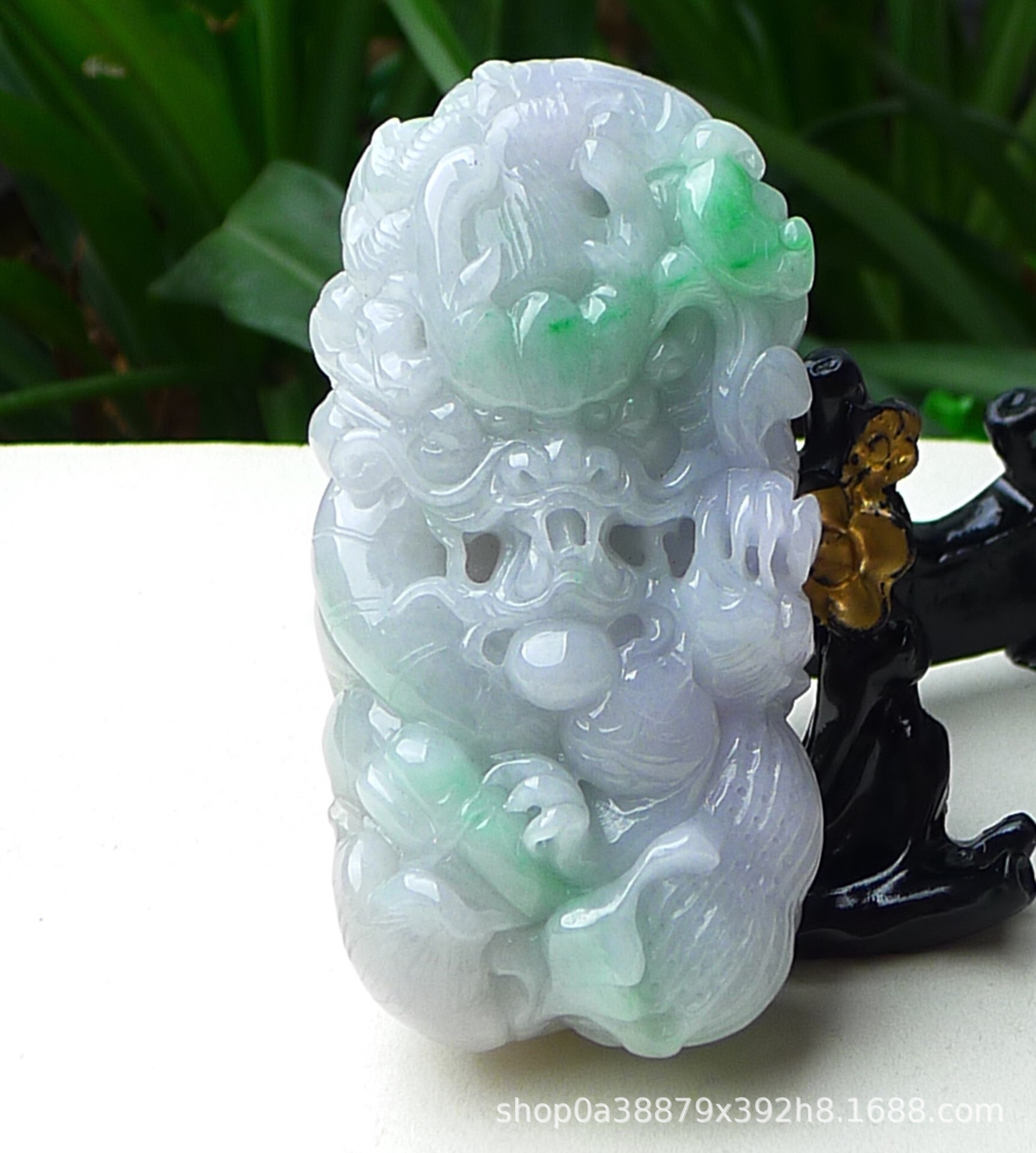 翡翠招财霸王龙牌手把件貔貅守护神山水立体正冰种手玩件玉把玩件