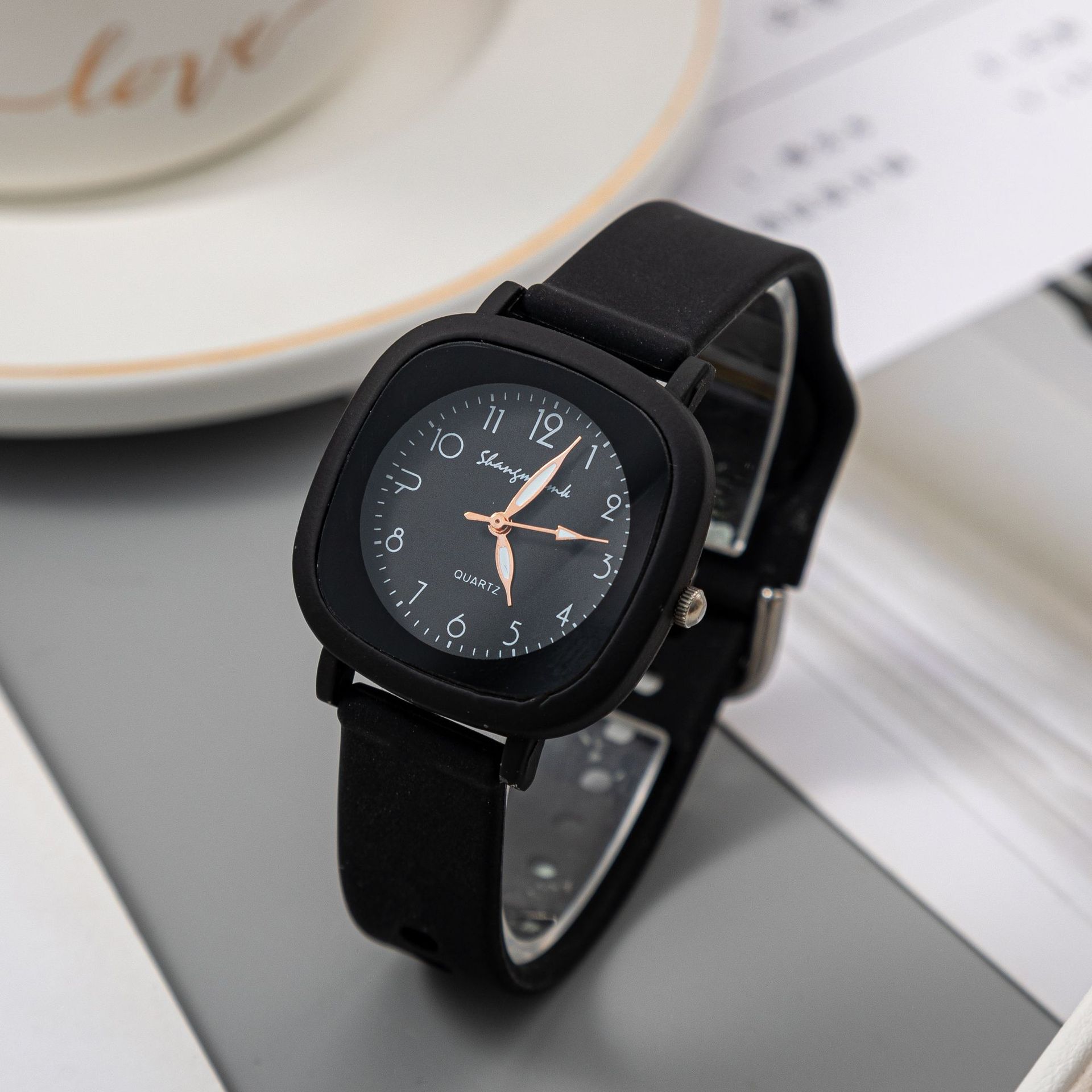 Retro Small Square Ins Good-looking Girls' Watch Junior and Middle School Students Simple and Compact Design Sense 2023 Popular