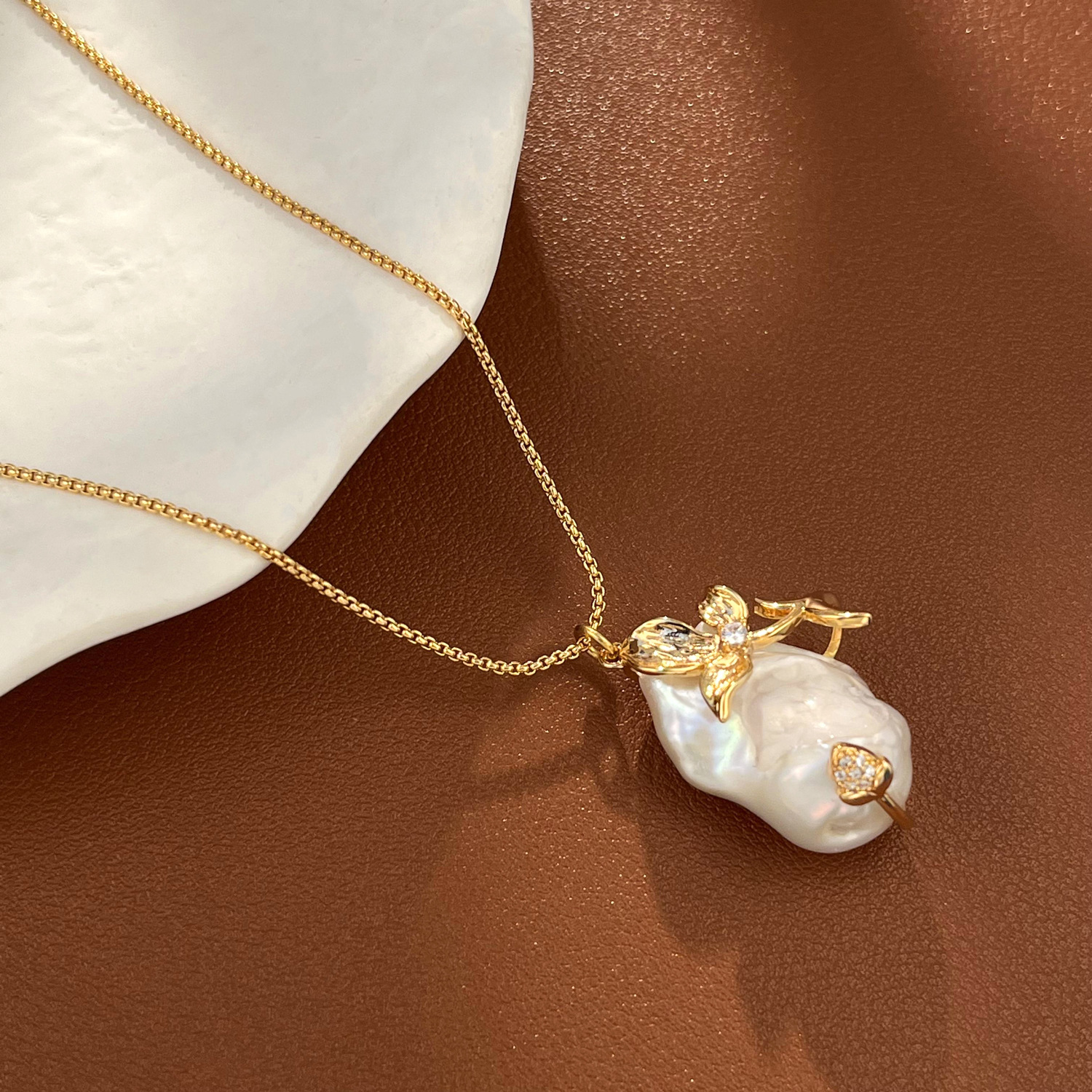 单颗巴洛克异形珍珠吊坠毛衣链轻奢小众裙子搭配项链大气高端首饰