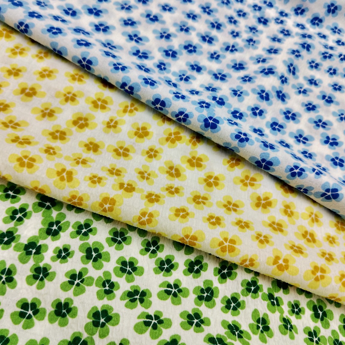 2021新泡泡格印花布碎花小清新印花布料连衣裙泡泡衫植物印花面料