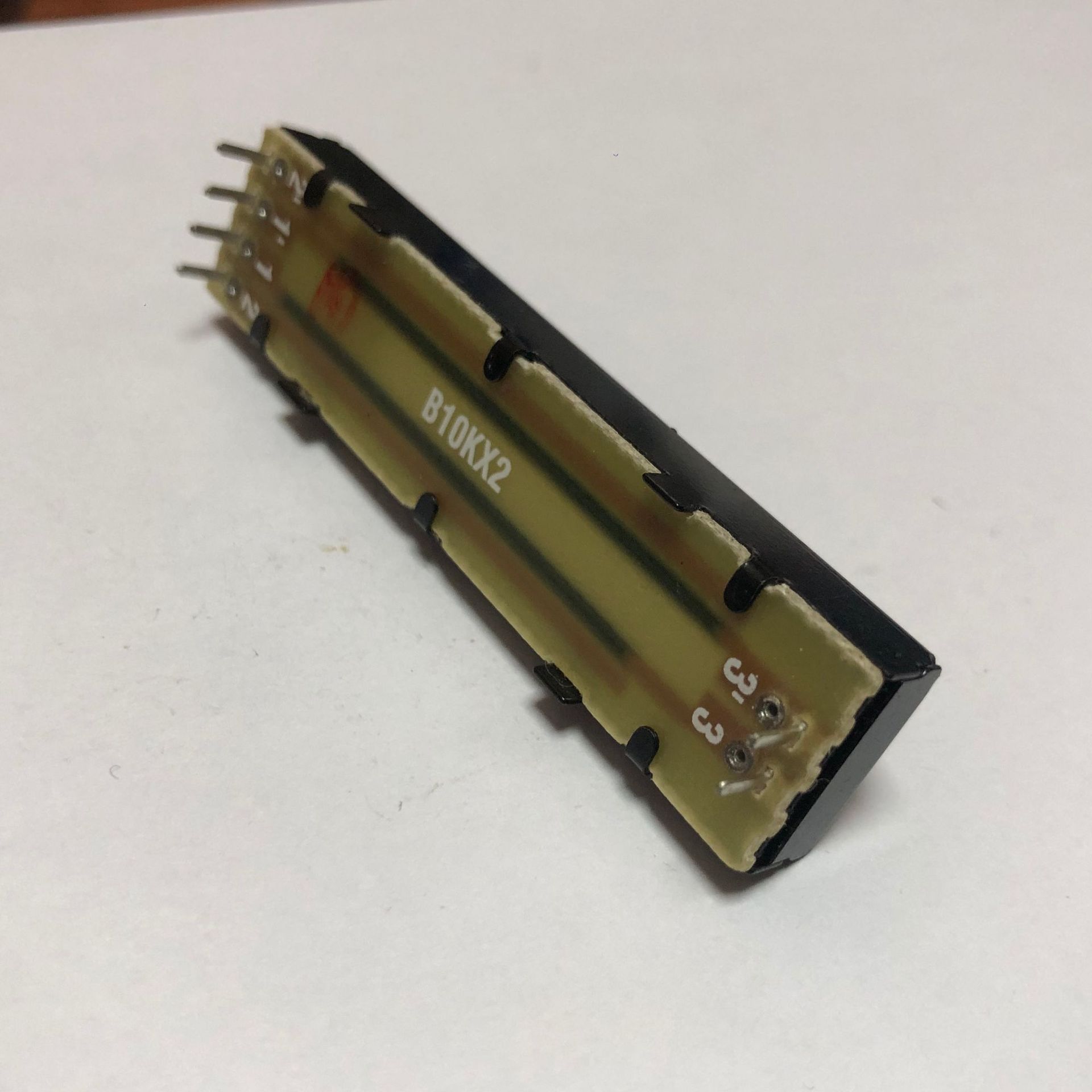 alpha 直滑导轨式电位器