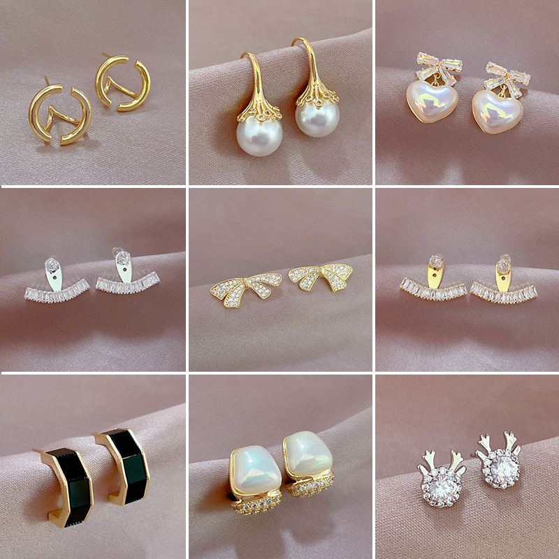 [Real Gold] Diamond-Embedded Geometric Stud Earrings Women's Elegant Long Tassel Pendant Earrings Lady Style Personalized Earrings Wholesale