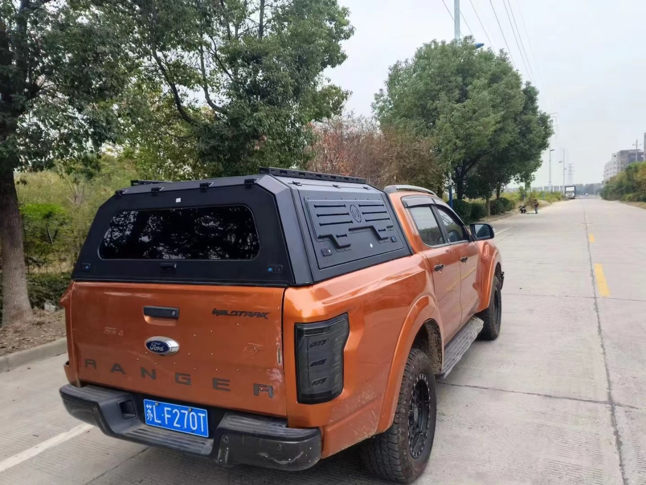 海拉克斯revo vigo ranger triton amarok皮卡三面开窗高盖平盖