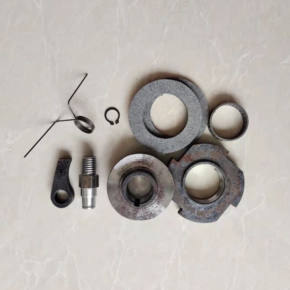 大棚卷帘机配件弹簧刹车片摩擦片爪温室卷被机配件滚针轴卡簧大全