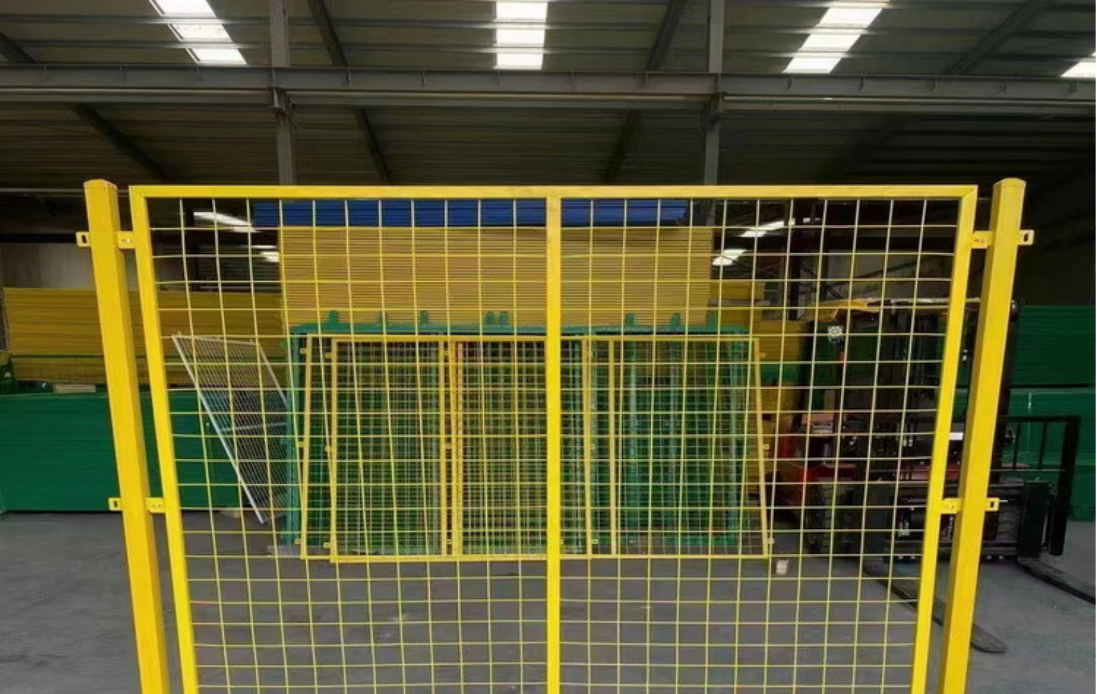 工厂直销车间金属隔离网 仓库车间移动门 仓库铁丝网 车间隔离网