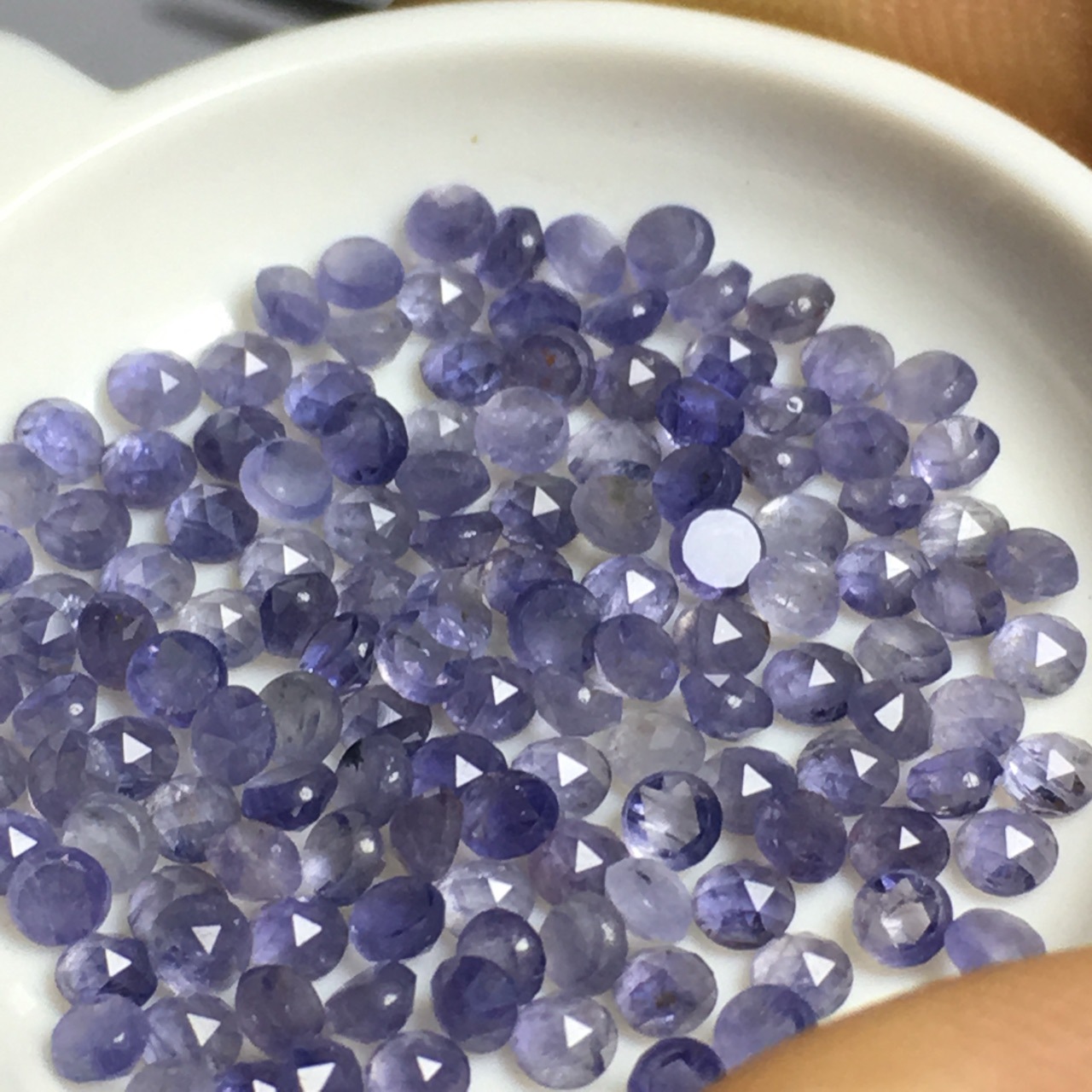 天然堇青石水蓝宝平底玫瑰切2.5mm圆形