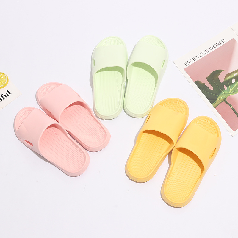 2023 New Home Slippers Summer Non-Slip Shit Feeling Home Bathroom Slippers Couples Sandals